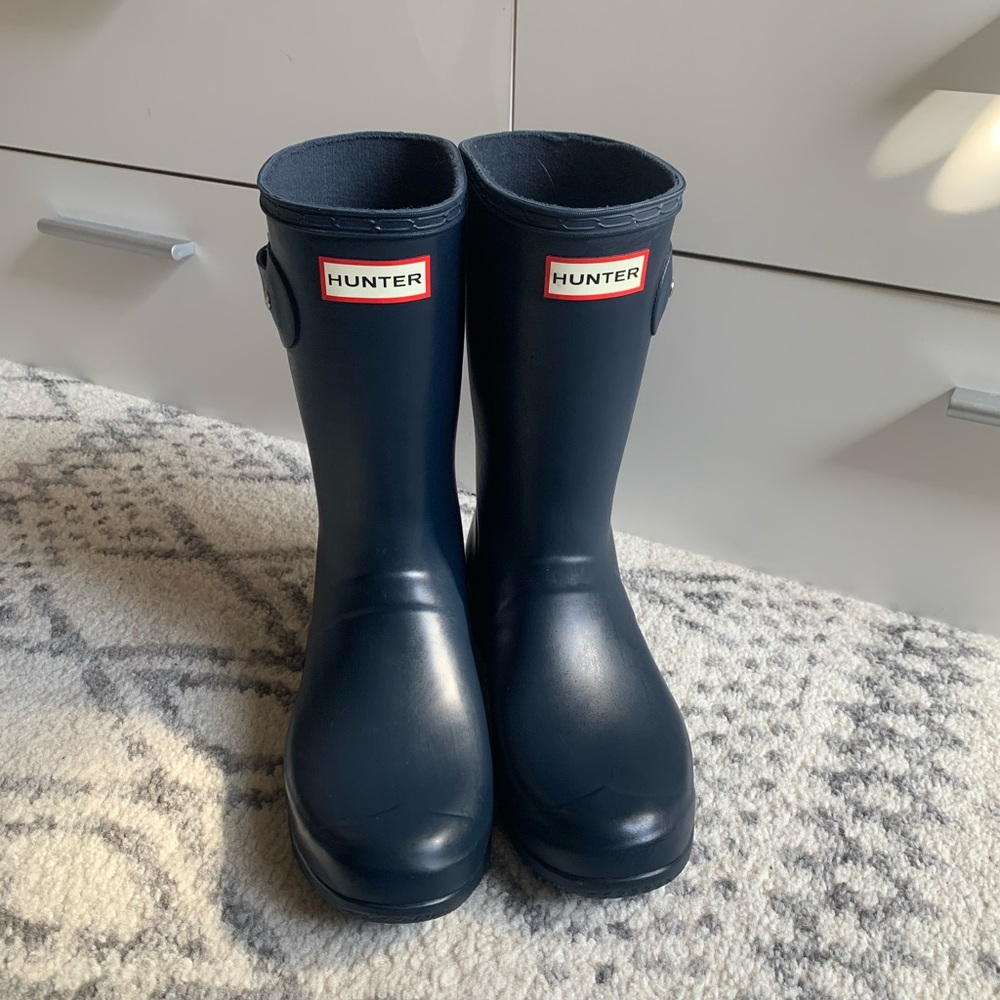 Hunter boots in Navy